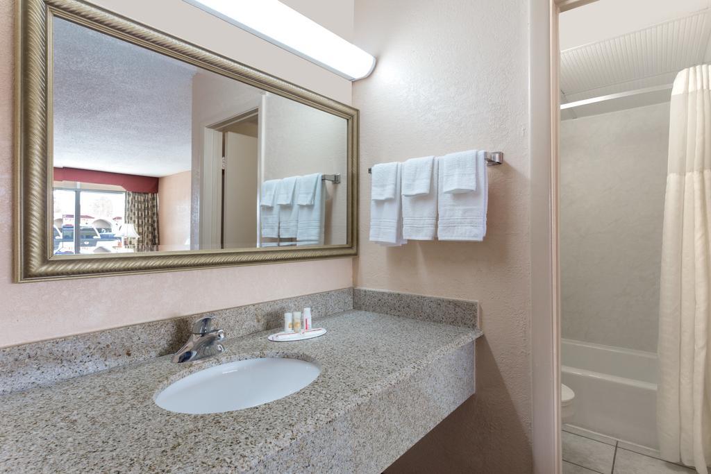 Days Inn By Wyndham Waycross Luaran gambar